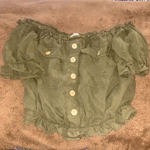 American Eagle ruffle crop with sleeves size M !